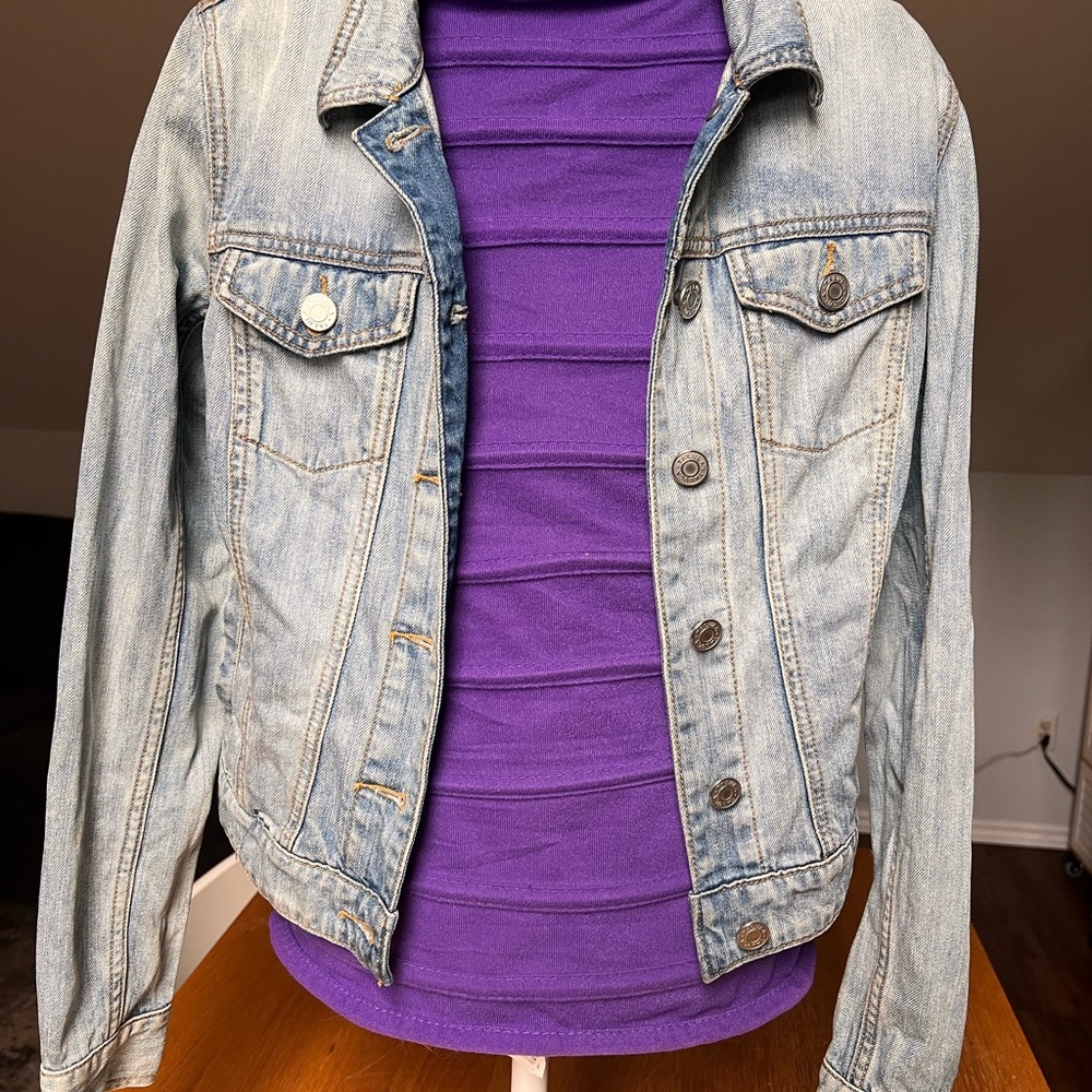Talula Light distressed Wash Denim Jean Jacket